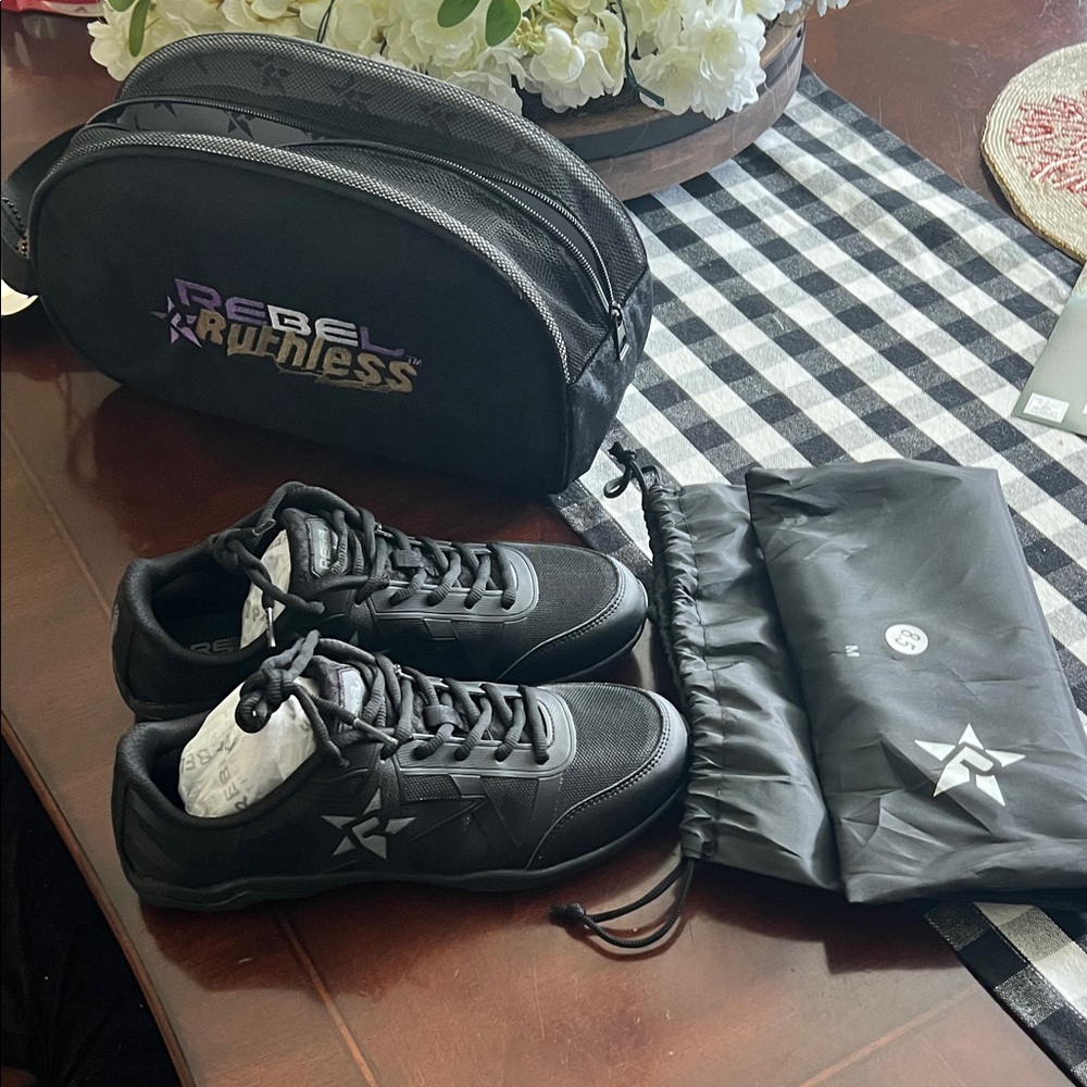 Rebels Black Sneakers with Bag